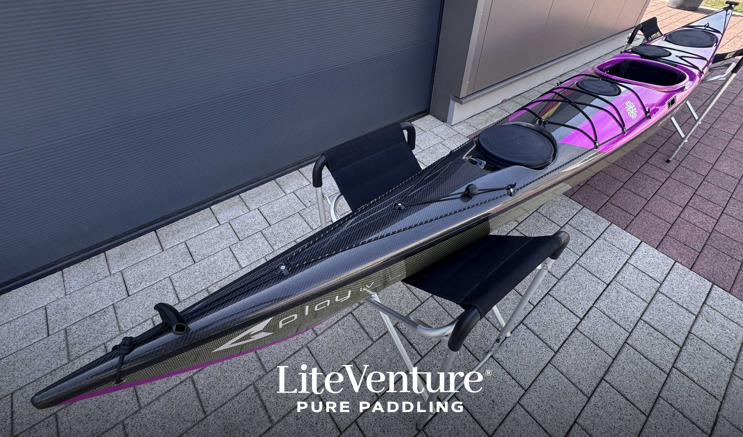 Arrow Play LV Seekajak-Carbon/Kevlar Layup mit Carbondeck-Purple/Sichtcarbon