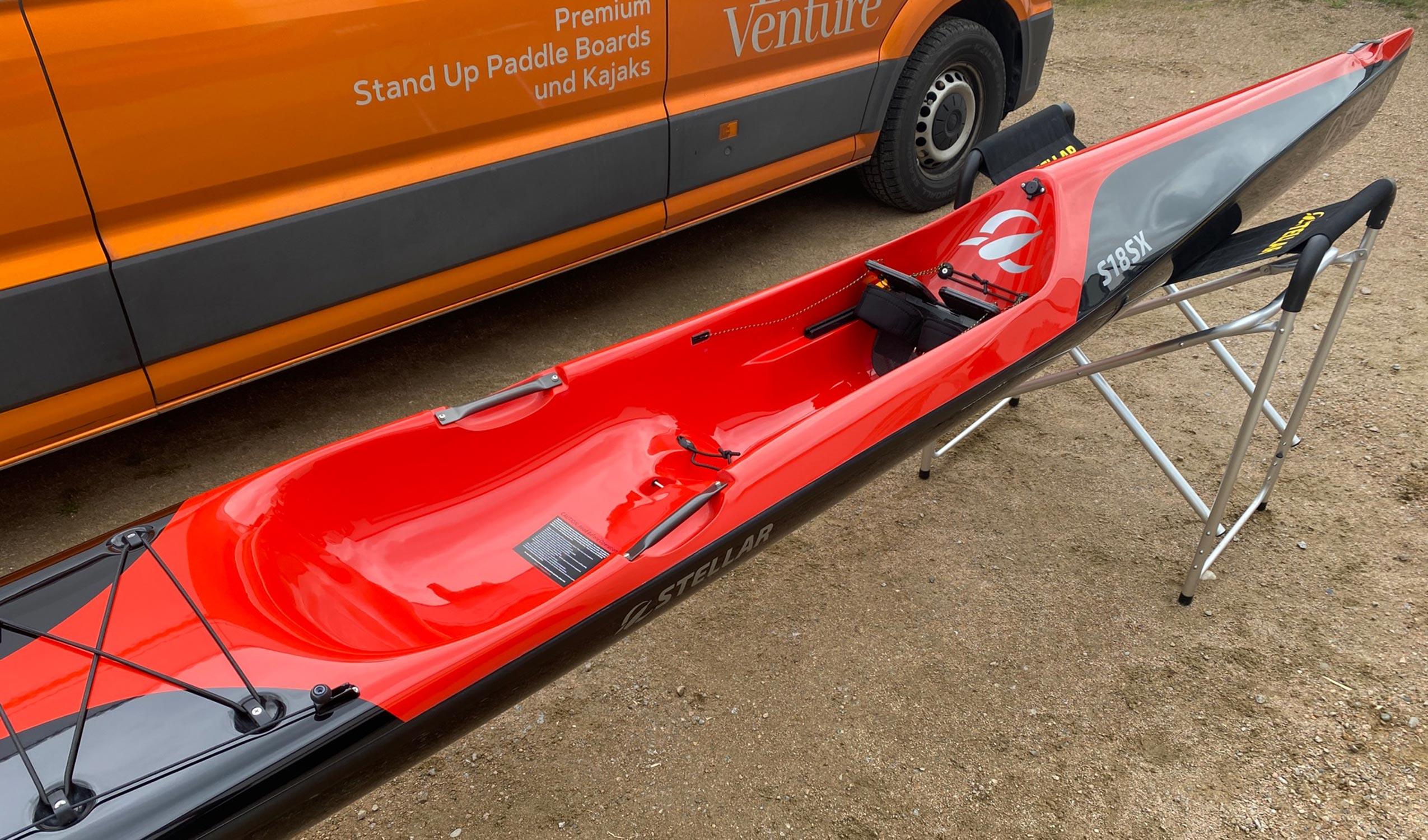 Produktbild von Kajak " S18S X Advantage-schwarz rot " der Marke STELLAR Lightweight für 2890.00 €. Erhältlich online bei Lite Venture ( www.liteventure.de )