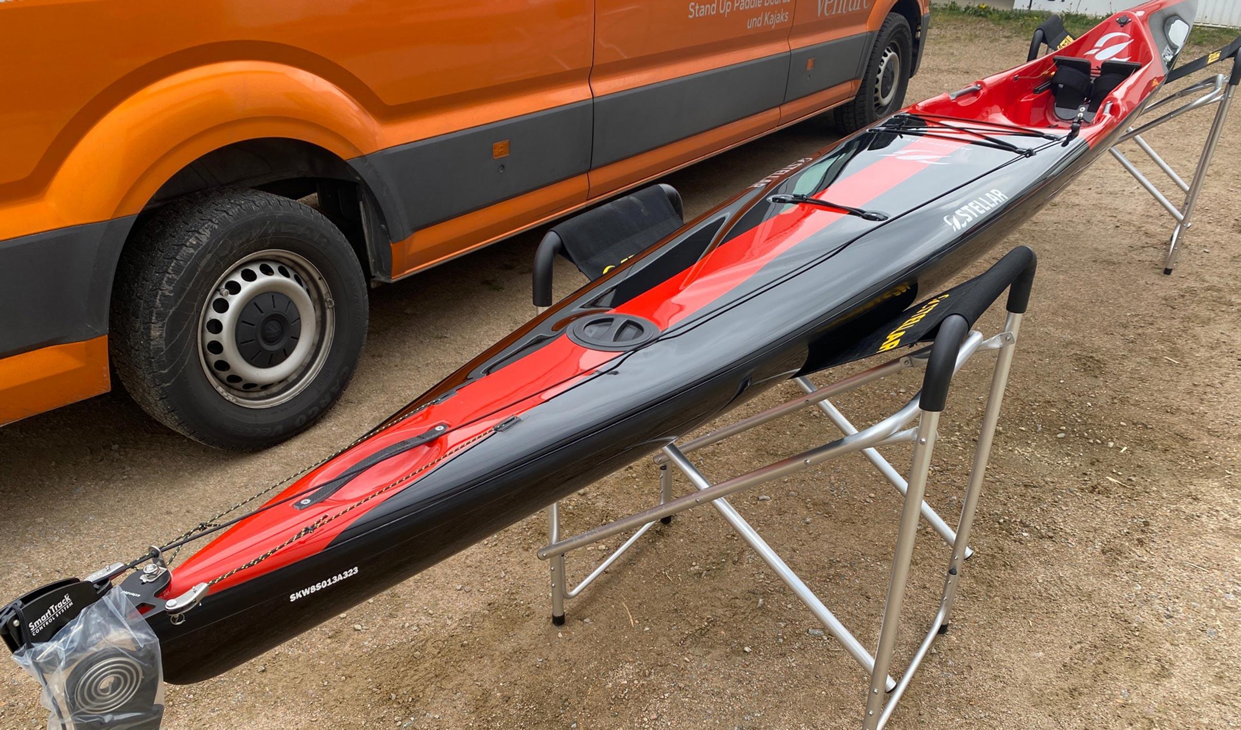 Produktbild von Kajak " S18S X Advantage-schwarz rot " der Marke STELLAR Lightweight für 2890.00 €. Erhältlich online bei Lite Venture ( www.liteventure.de )