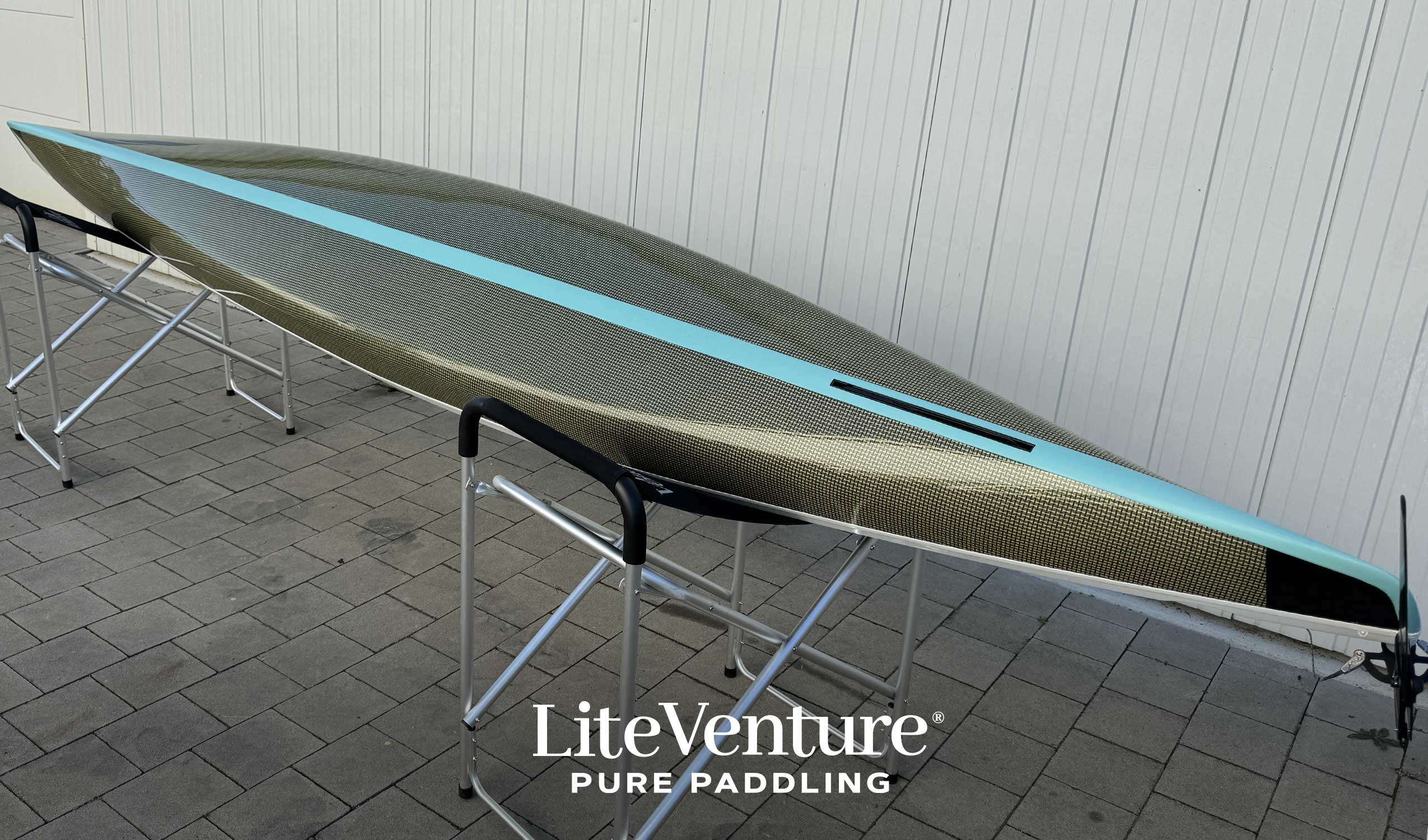 Mira 485 - Stratificazione in carbonio/kevlar - Bianco/Turchese