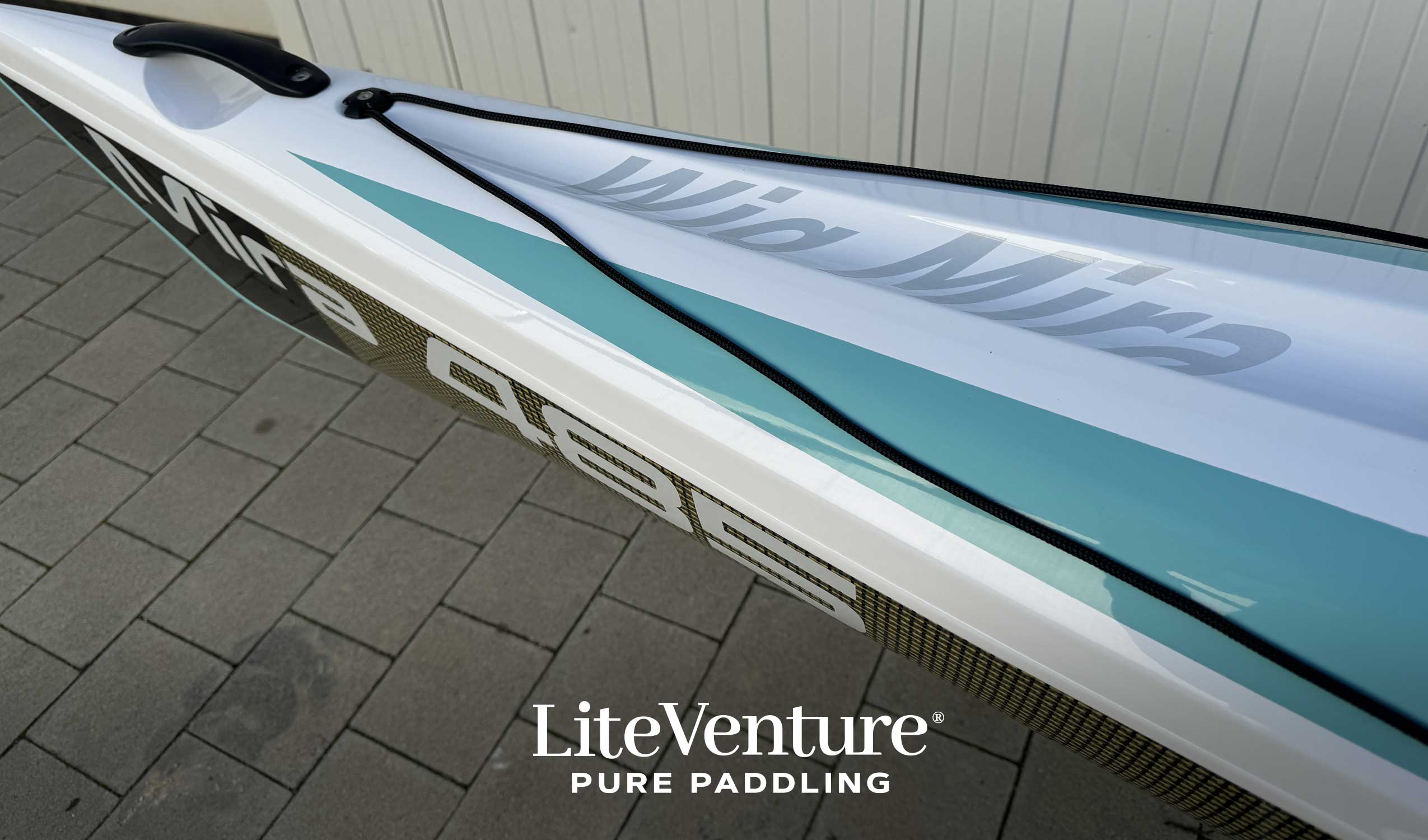 Mira 485 - Stratificazione in carbonio/kevlar - Bianco/Turchese