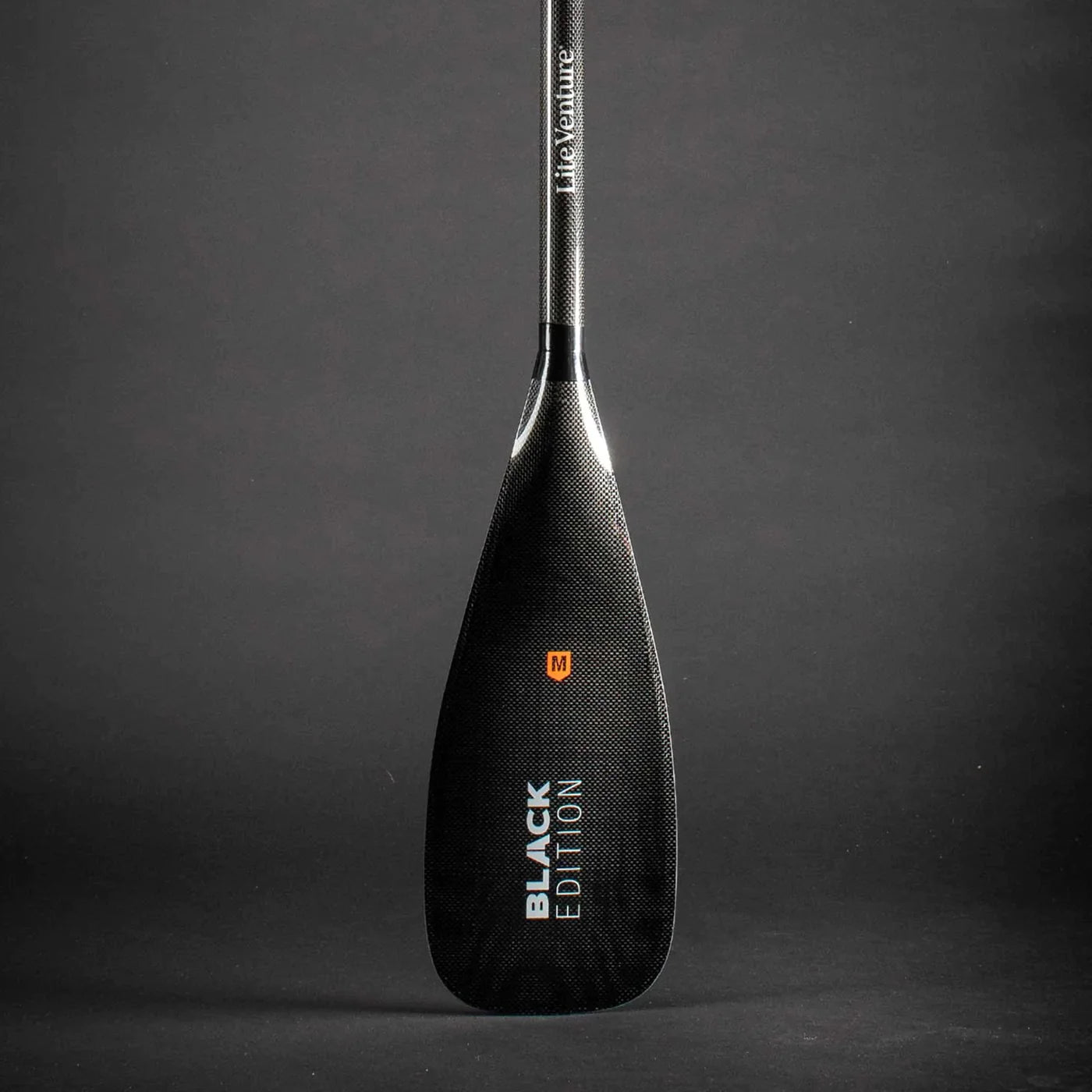 Photo produit de SUP " FUSE Bundle-12'6" x 30"-gris orange-+ pagaie carbone " de la marque Lite Venture pour 990.00 €. Disponible en ligne chez Lite Venture ( www.liteventure.de )