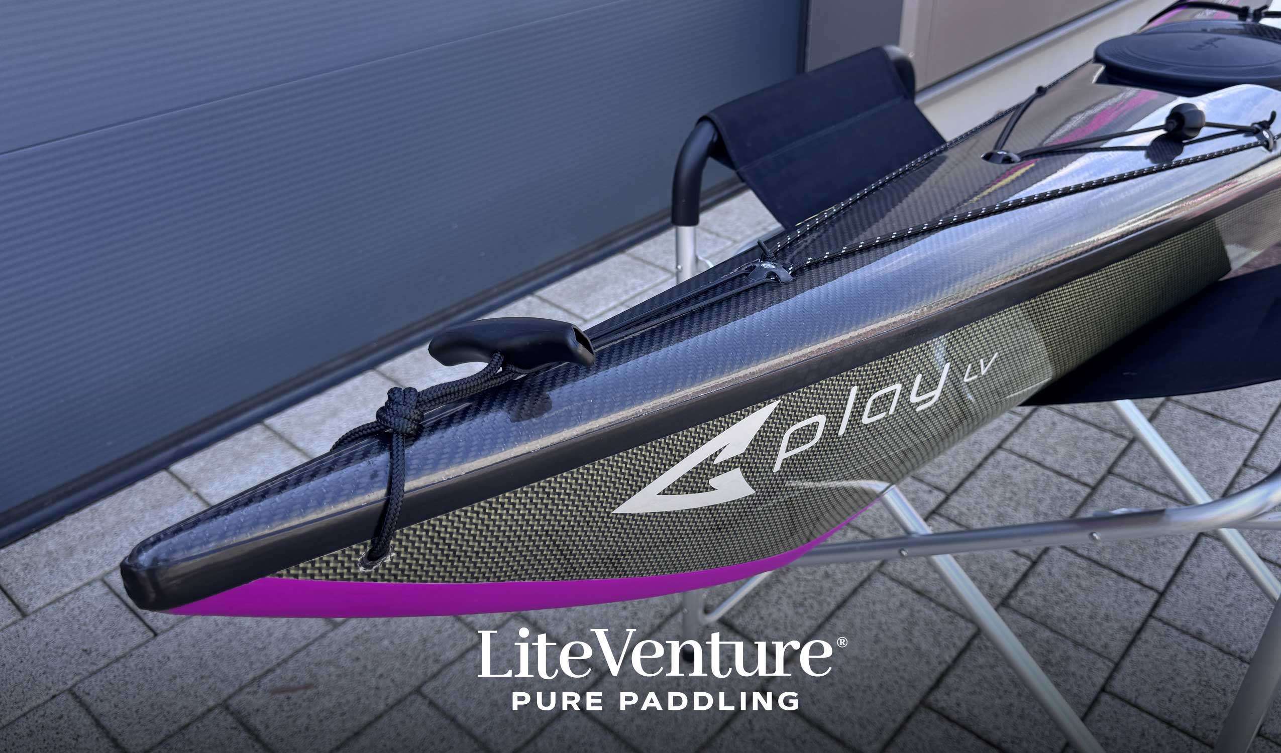 Arrow Play LV Seekajak-Carbon/Kevlar Layup mit Carbondeck-Purple/Sichtcarbon