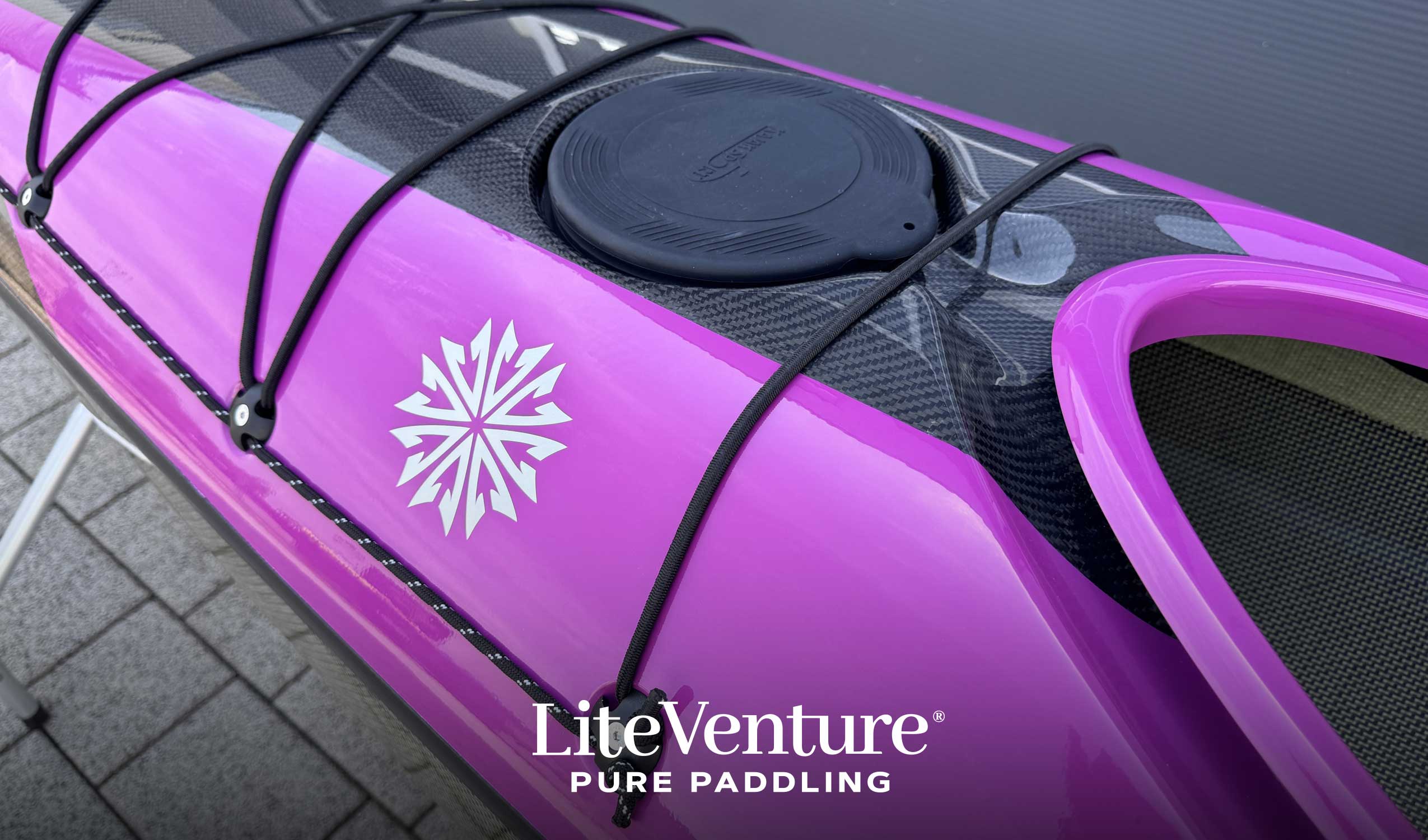 Arrow Play LV Seekajak-Carbon/Kevlar Layup mit Carbondeck-Purple/Sichtcarbon