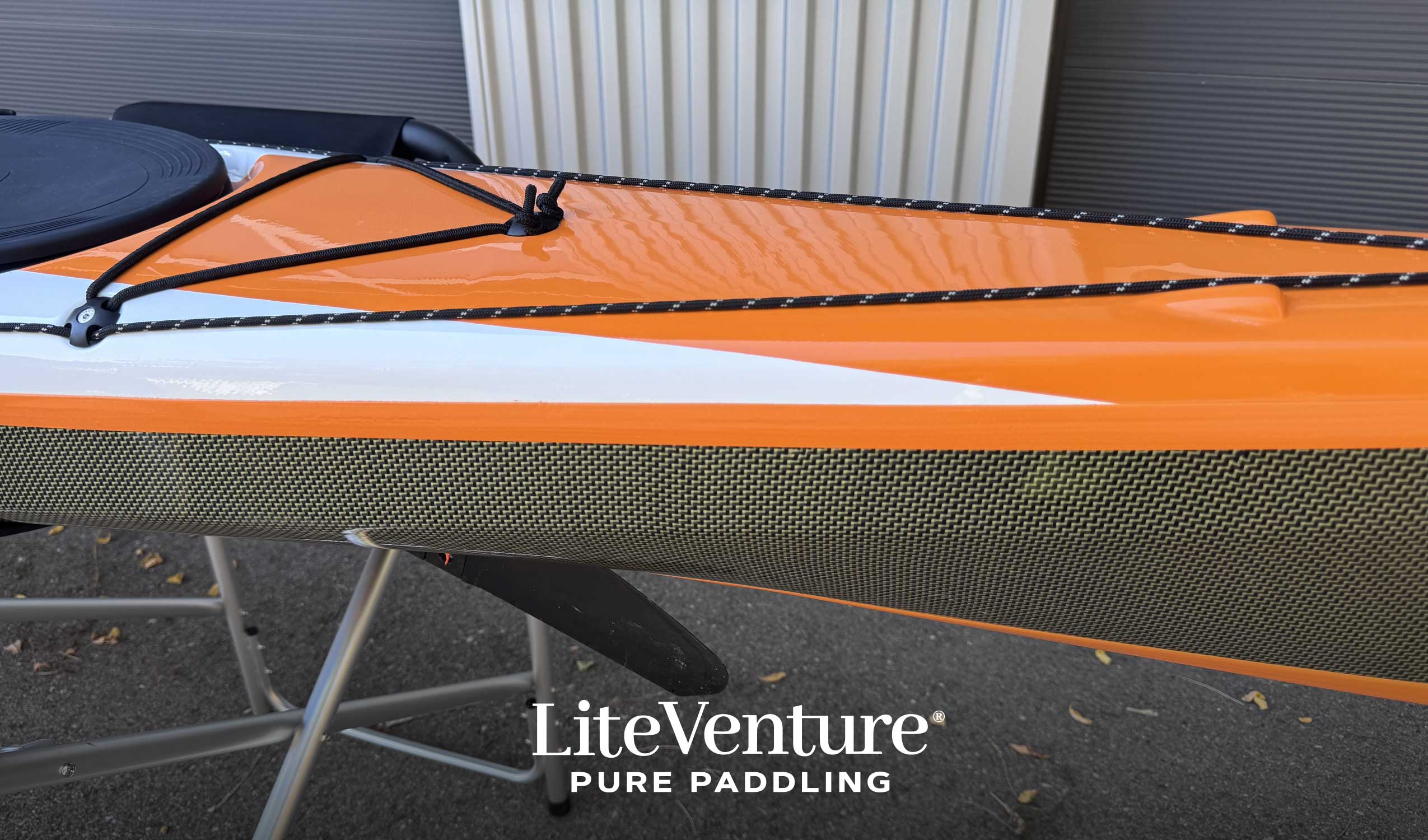 Arrow Play MV Seekajak-Carbon/Kevlar Layup-Orange/Weiss/Sichtcarbon