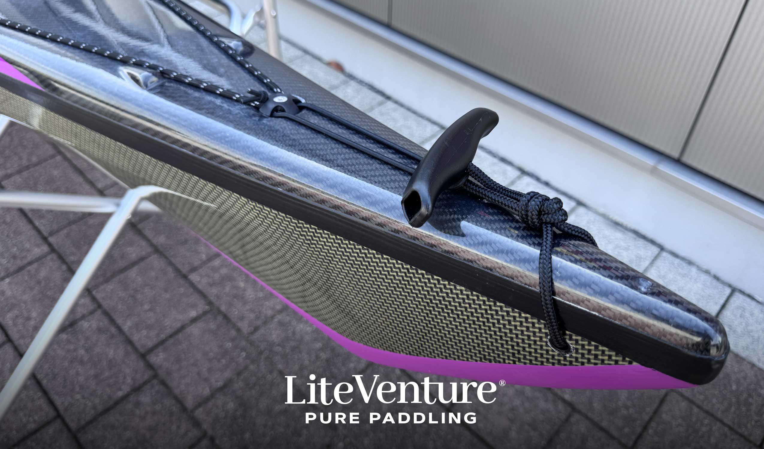 Arrow Play LV Seekajak-Carbon/Kevlar Layup mit Carbondeck-Purple/Sichtcarbon