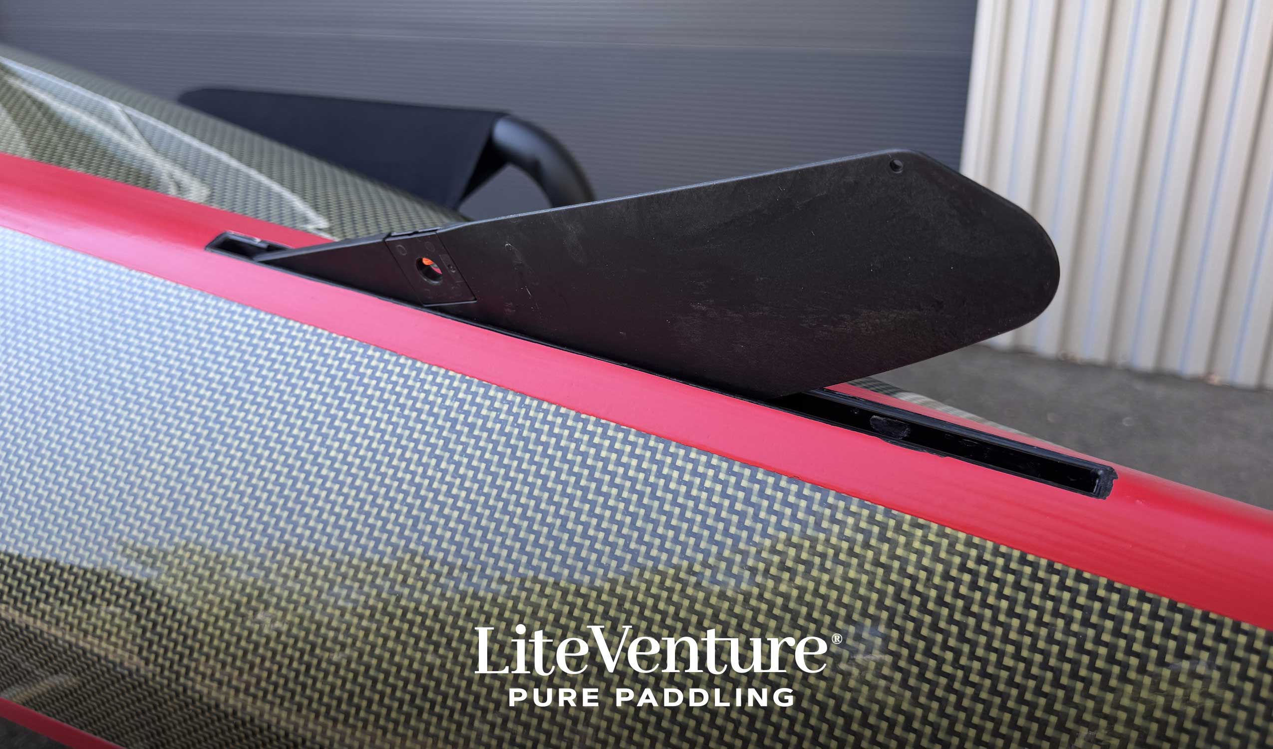 Arrow Play LV Seekajak-Naked Carbon/Kevlar Layup-Red/Naked Carbon Kevlar