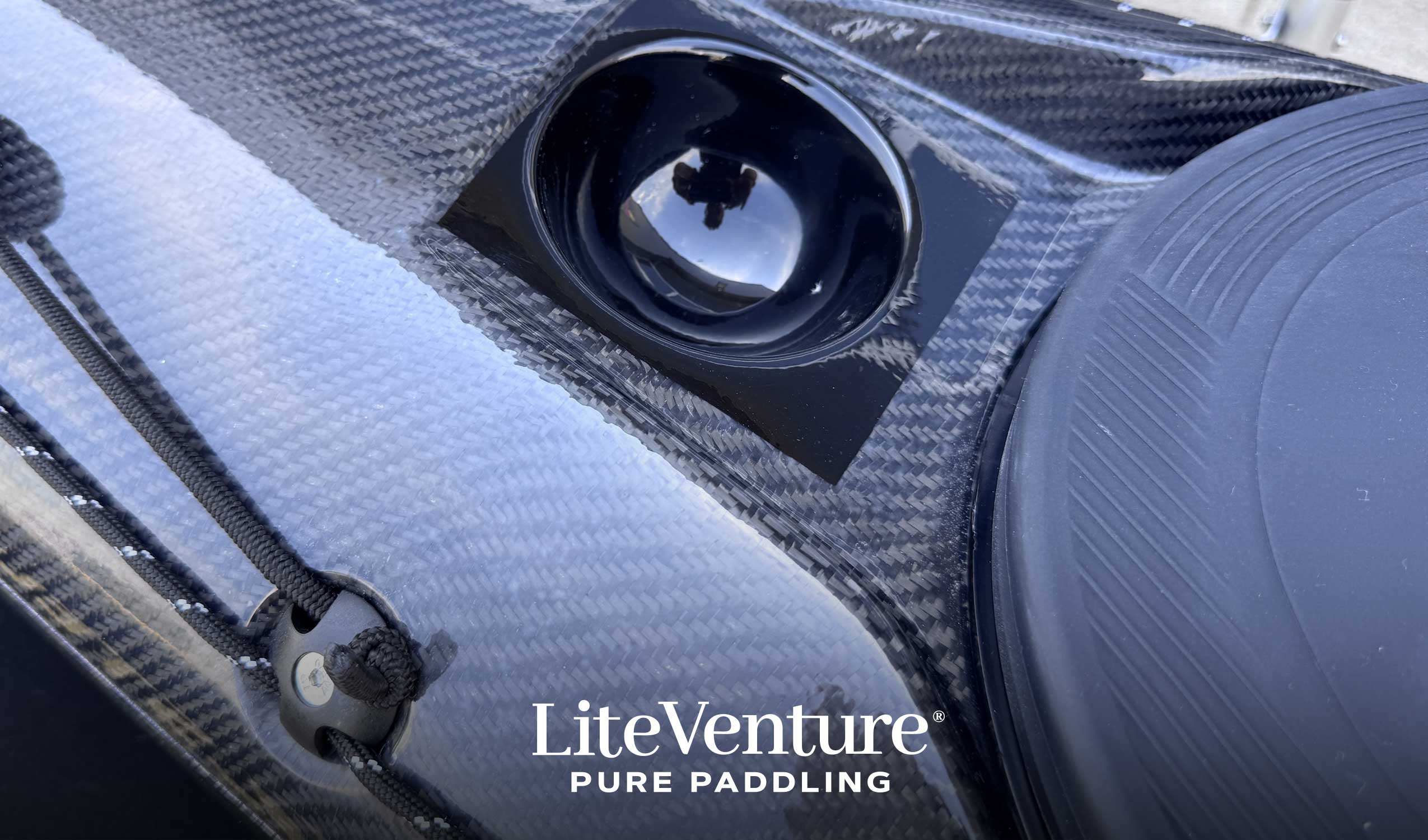 Arrow Play LV Seekajak-Carbon/Kevlar Layup mit Carbondeck-Purple/Sichtcarbon