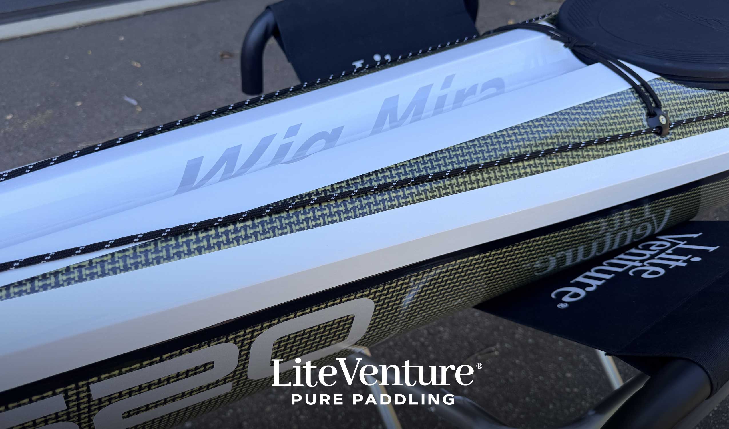 Mira 520 Seekajak-Naked Carbon/Kevlar Layup-White / Sichtcarbon