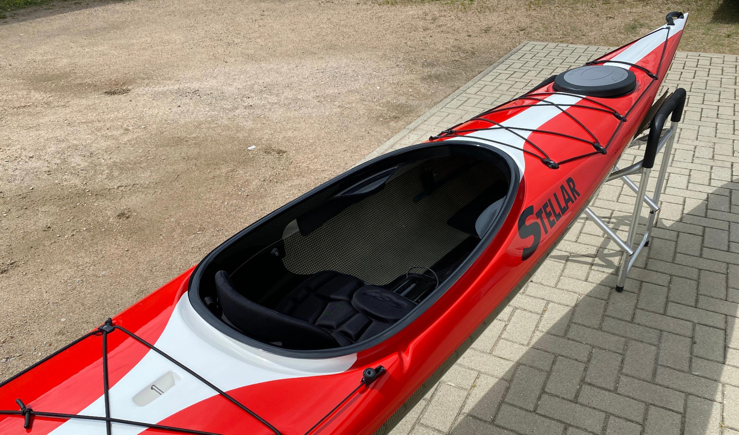 Produktbild von Kajak " S15LV Multisport-rot weiß " der Marke STELLAR Lightweight für 3240.00 €. Erhältlich online bei Lite Venture ( www.liteventure.de )