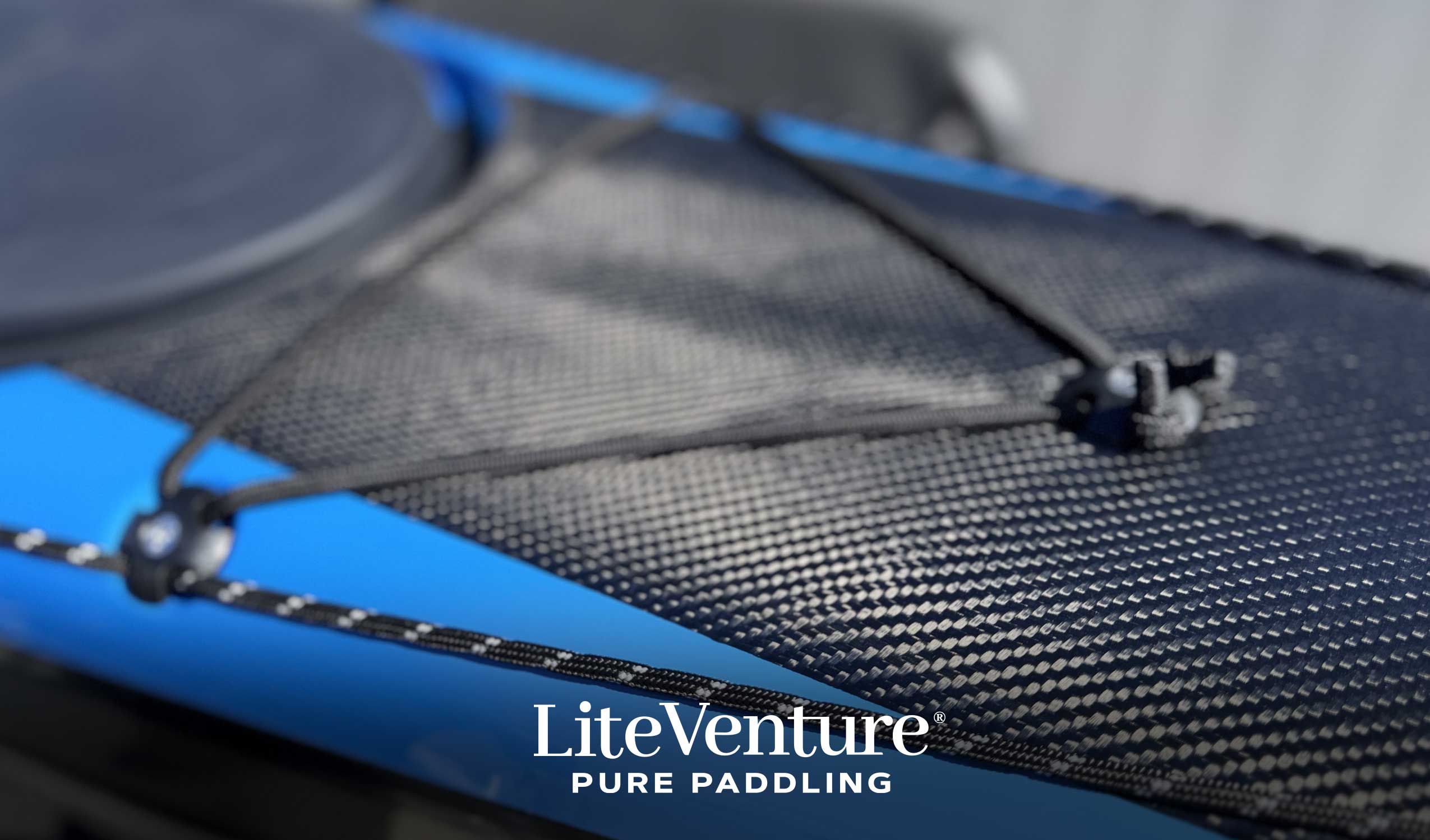 Arrow Play MV-Carbon/Kevlar Layup-Sky Blue/Sichtcarbon