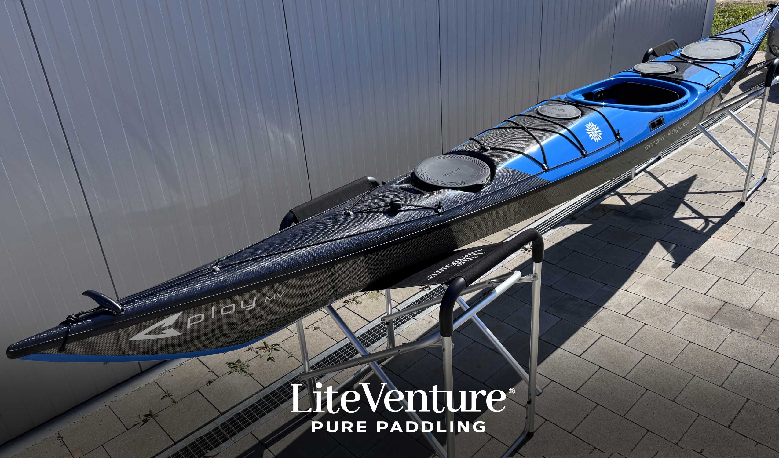 Arrow Play MV-Carbon/Kevlar Layup-Sky Blue/Sichtcarbon