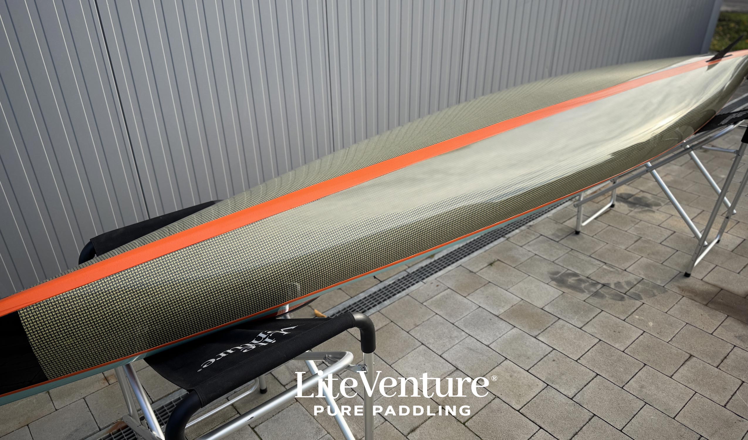 Kayak WIG Cayman 440 Carbon/Kevlar in turquoise/orange