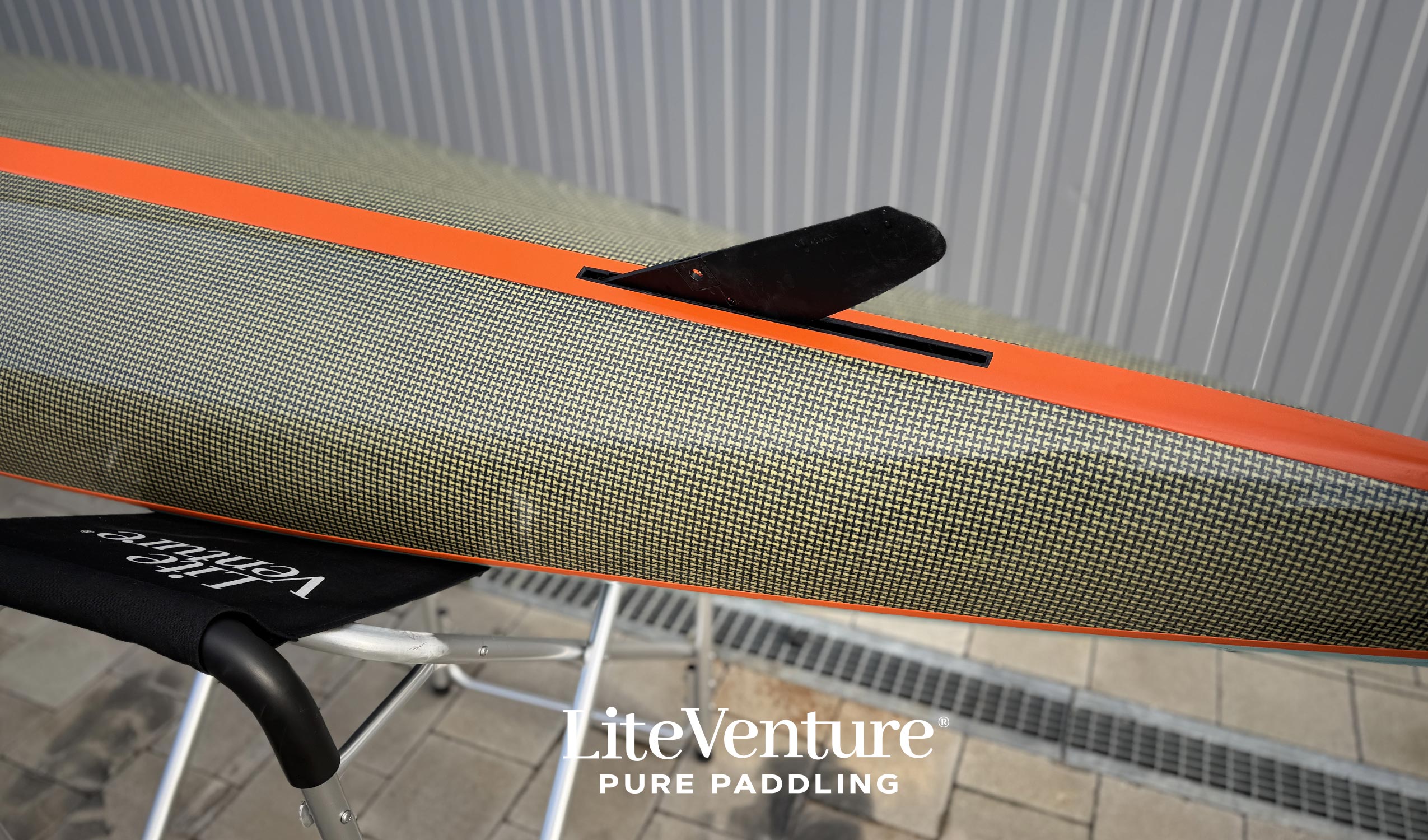 Kayak WIG Cayman 440 Carbon/Kevlar in turquoise/orange