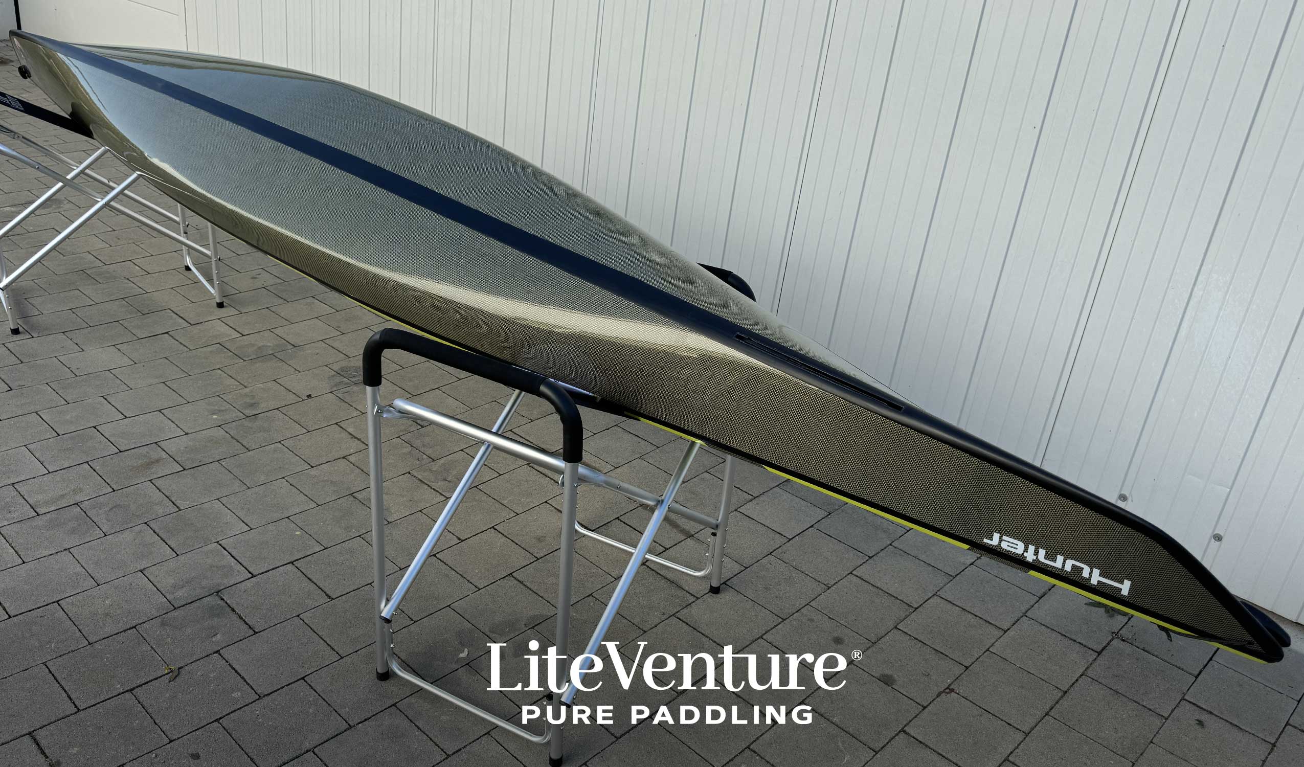 Hunter 520-C/K Layup- All Acid Green / CarbonKevlar