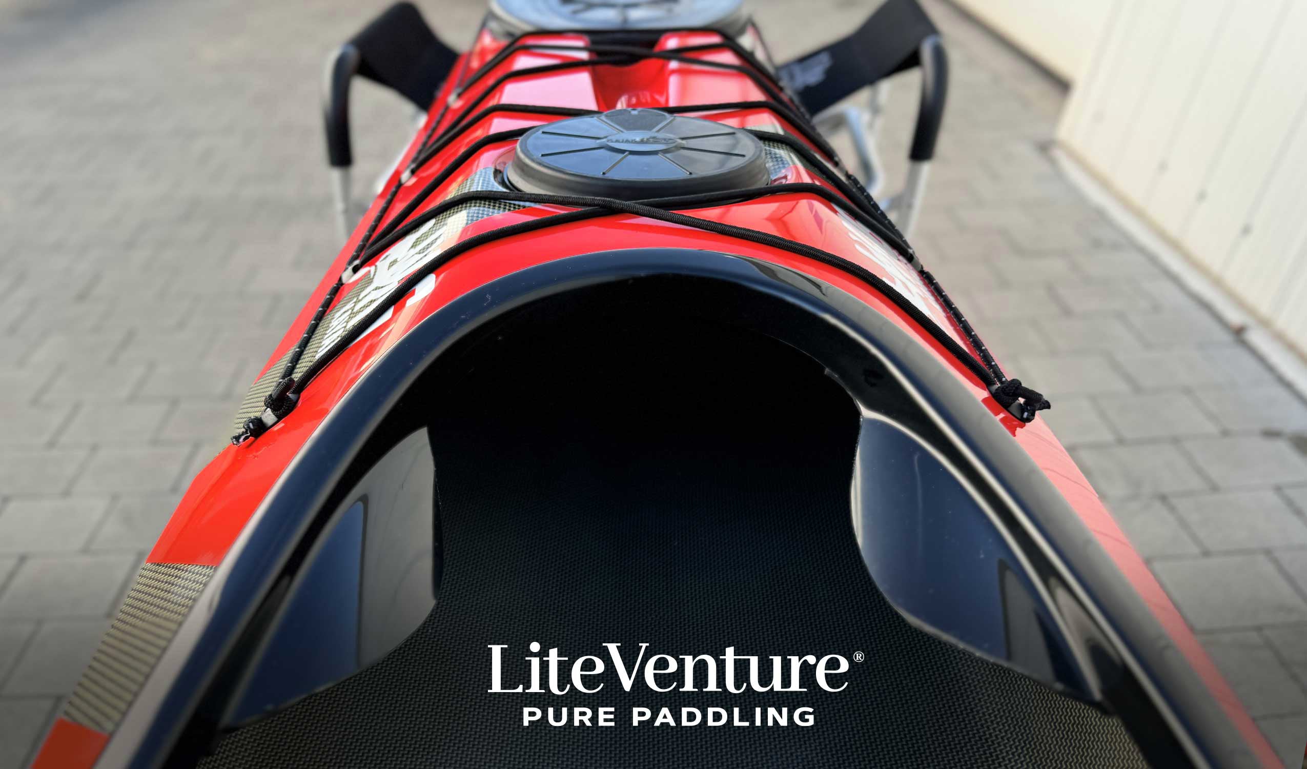 Player 525, Seekajak-Carbon/Kevlar Layup-Rot mit Sichtcarbon