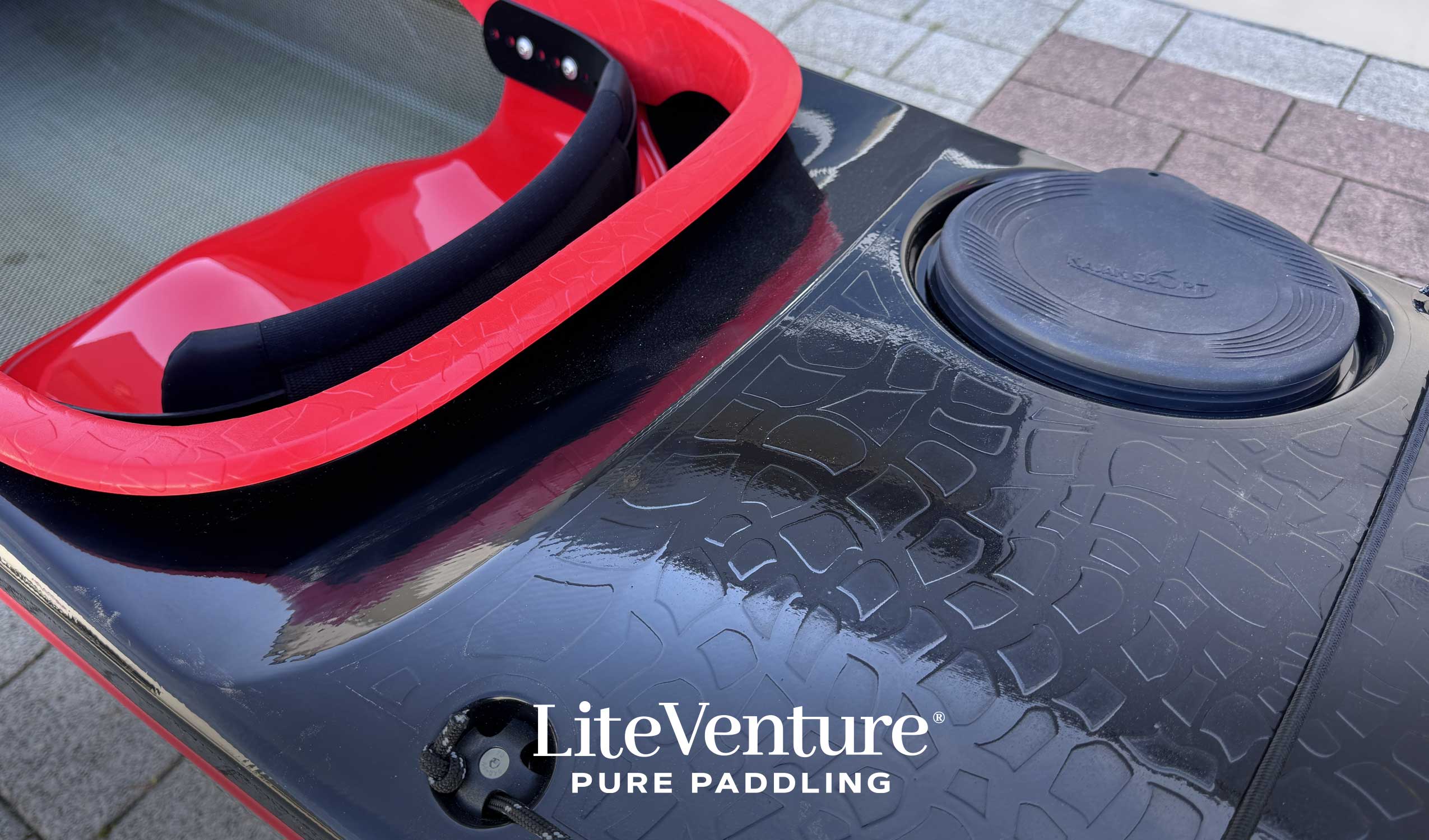 Greenland GT carbon/kevlar layup black/red with visible carbon fibre