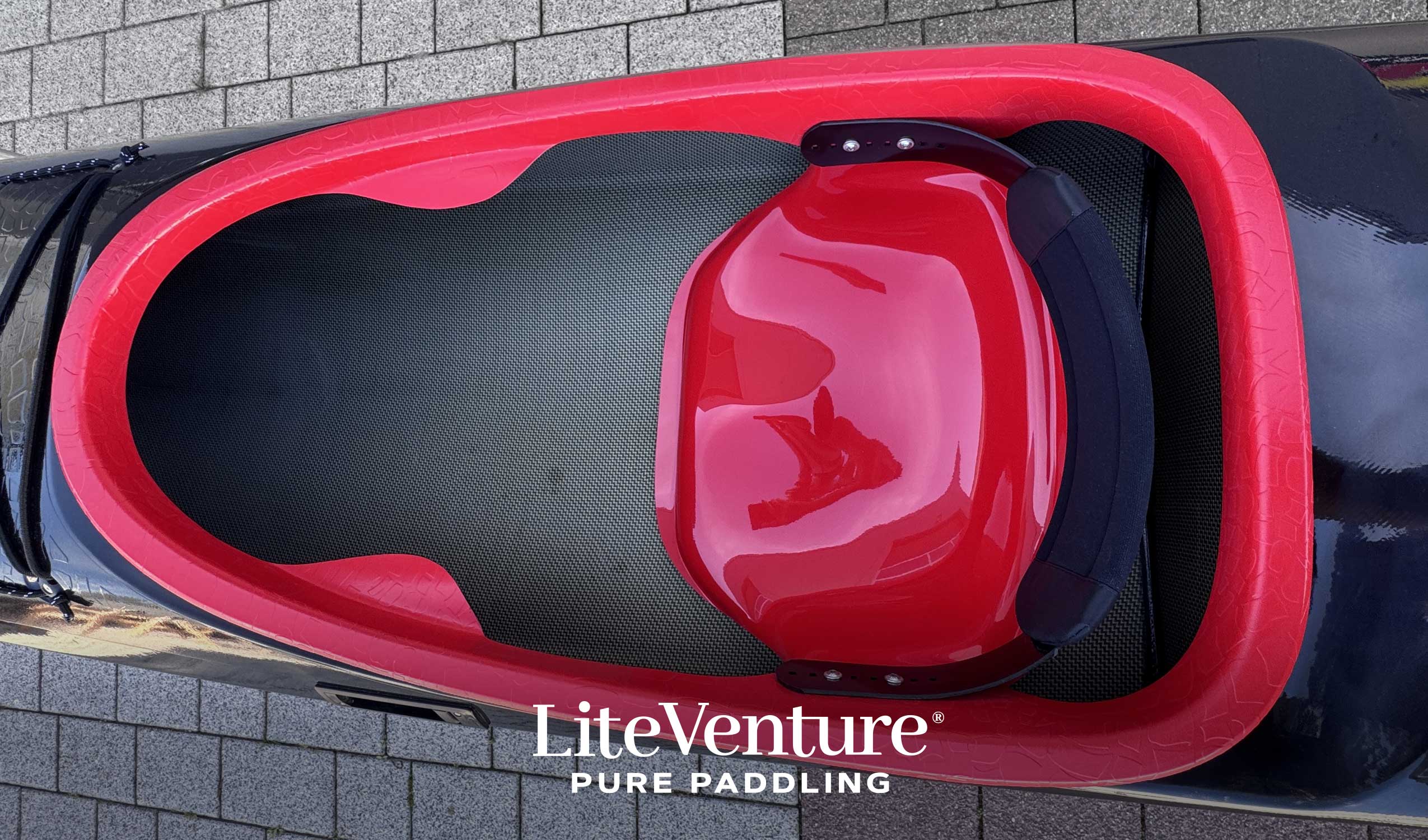 Greenland GT carbon/kevlar layup black/red with visible carbon fibre