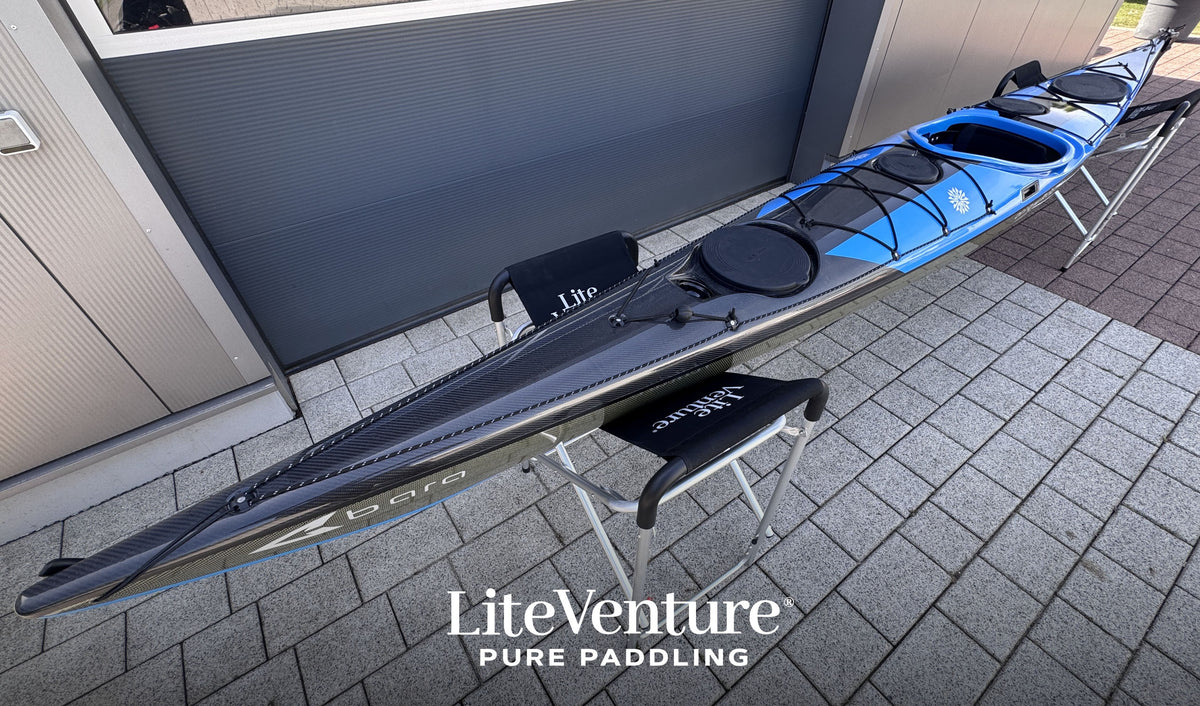 Arrow Bara Seekajak-Carbon/Kevlar Layup-Carbondeck Sky Blue/Sichtcarbon
