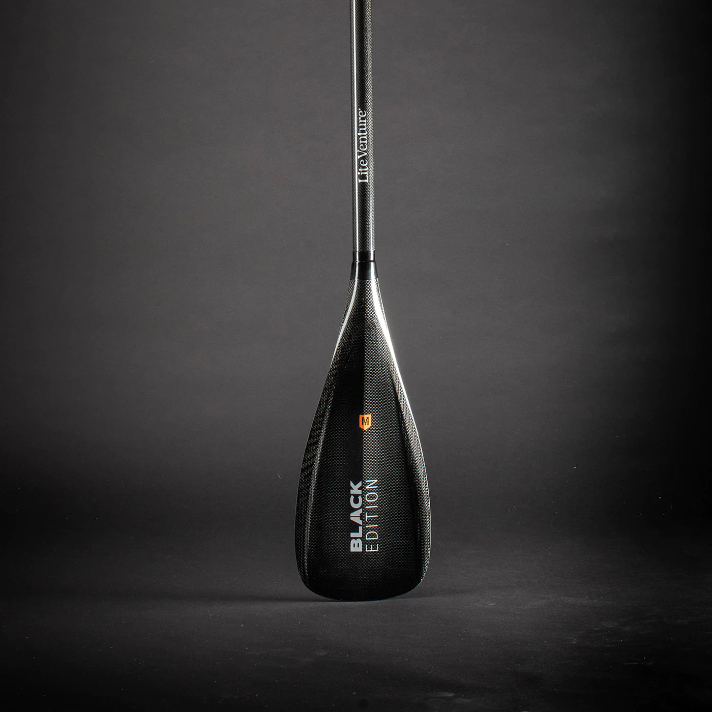 Produktbild von SUP " FUSE Bundle-12'6" x 30"-grau orange-+ Carbonpaddel " der Marke Lite Venture für 990.00 €. Erhältlich online bei Lite Venture ( www.liteventure.de )